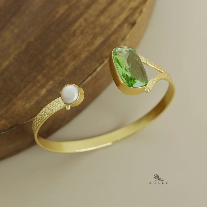 Textured Curvy Rectangle Pearl Bangle