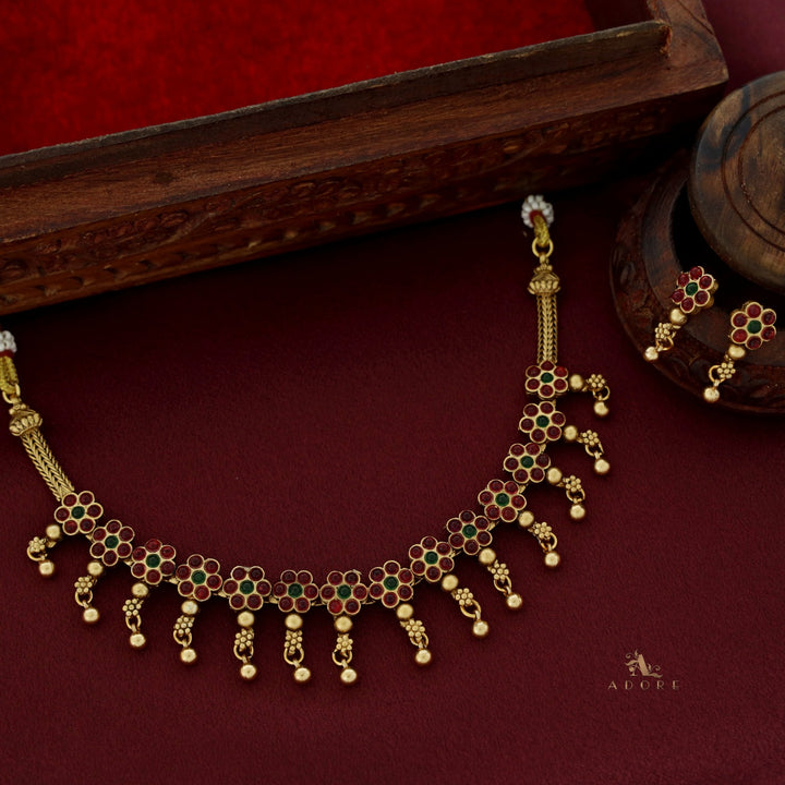 Varanya Pushpa Neckpiece with Earring