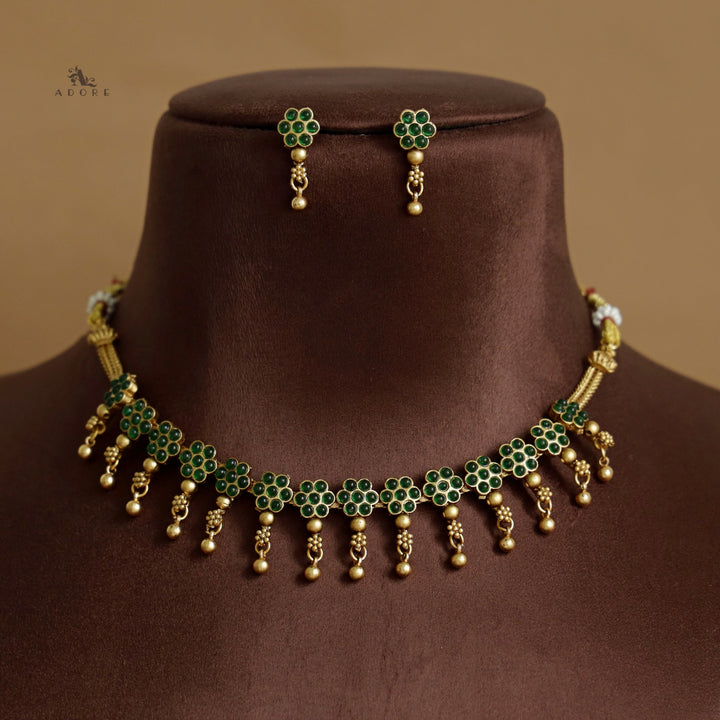 Varanya Pushpa Neckpiece with Earring
