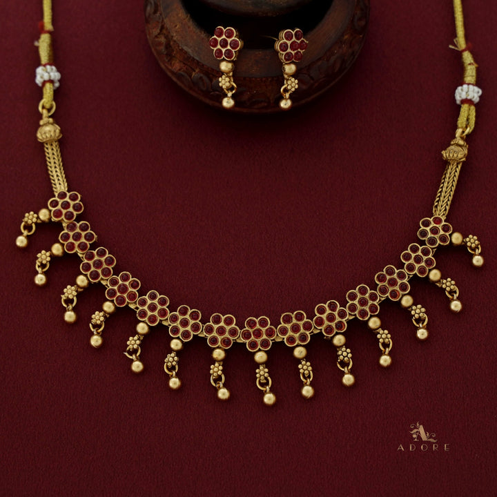 Varanya Pushpa Neckpiece with Earring