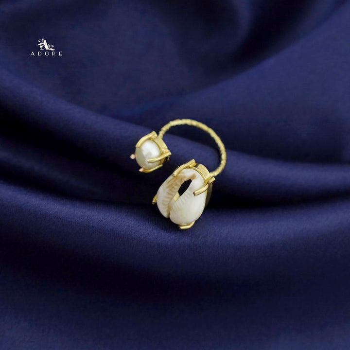 Golden Hammered Shell Pearl Ring