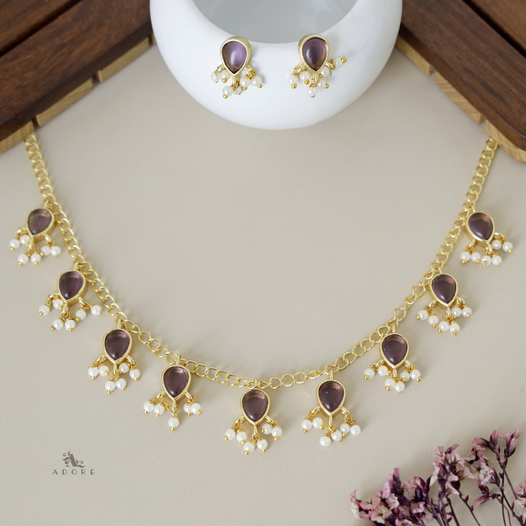 Elania Glossy Pearl Neckpiece With Earring