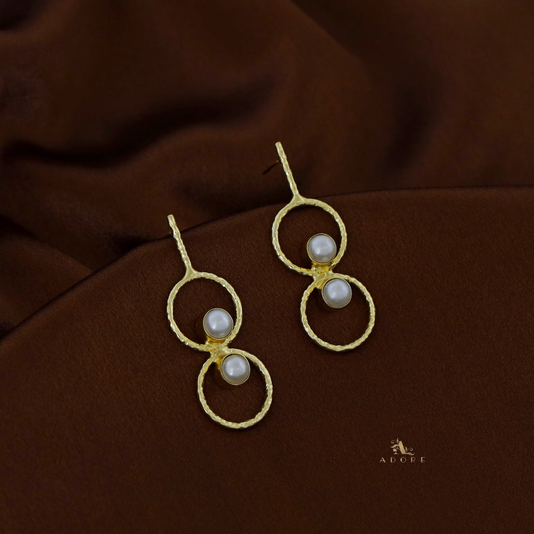 Ariesa Textured Pearl Twin Circle Earring