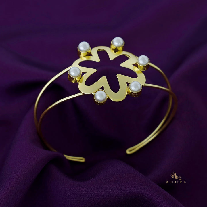 Golden Floral Pearl Bismaya Bangle