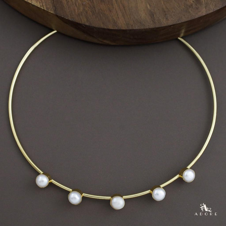 5 Pearl Golden Neck Cuff