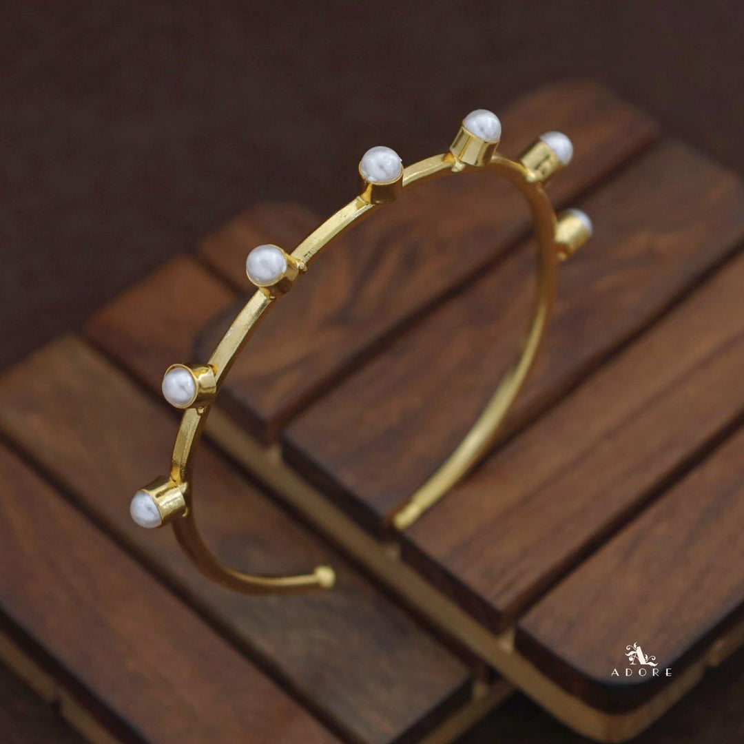 Golden Dotted Pearl Bangle