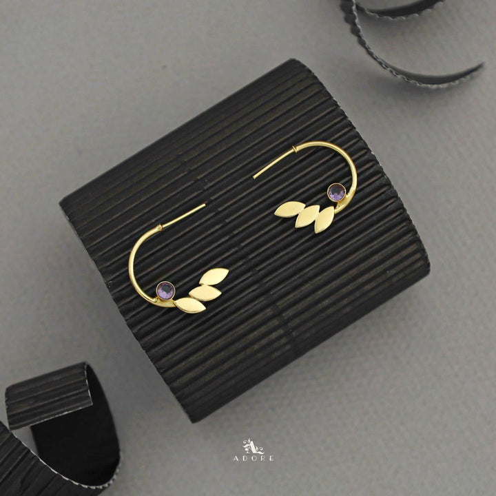 Delna Open Circle Leaf Stone Earring