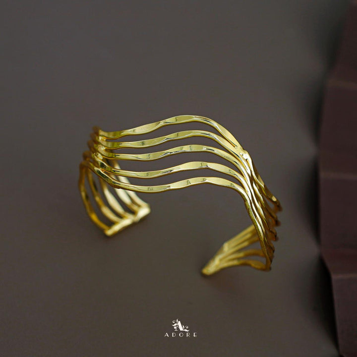 Dilara Golden Layered Zig Zag Bangle