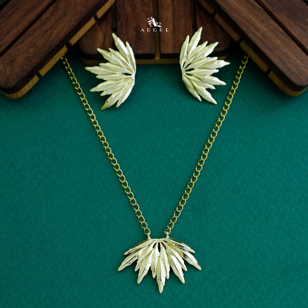 Golden Spike Bush Neckpiece with Earring