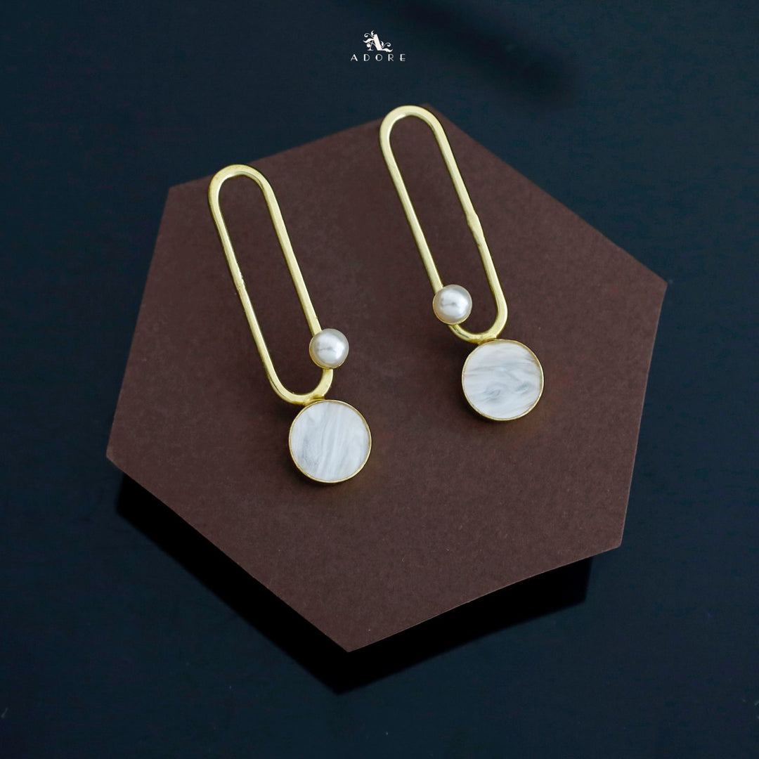 Golden Long Oval And Circle Glossy Pearl Earring