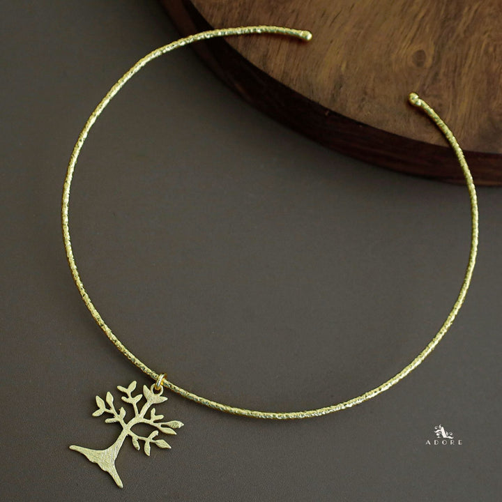 Golden Hammered Tree Neck Cuff