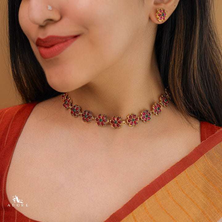 Gyanika Floral Short Neckpiece With Stud