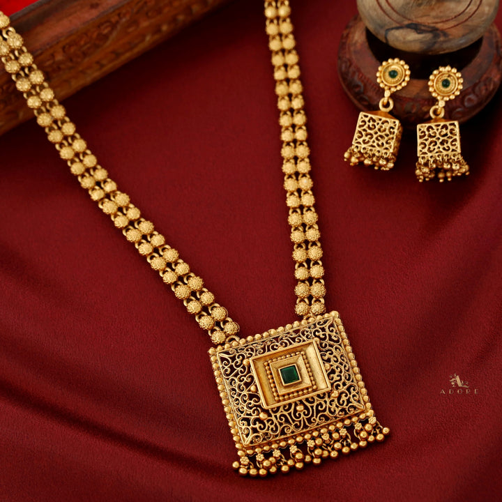 Aagarna Long Haram With Earring