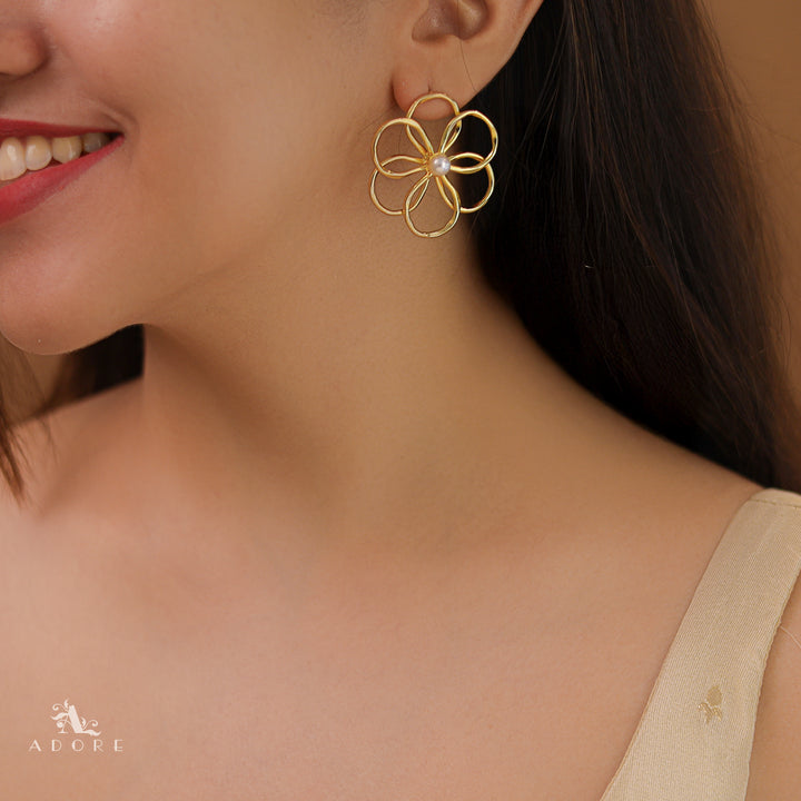 Misha Golden Flower Pearl Earring