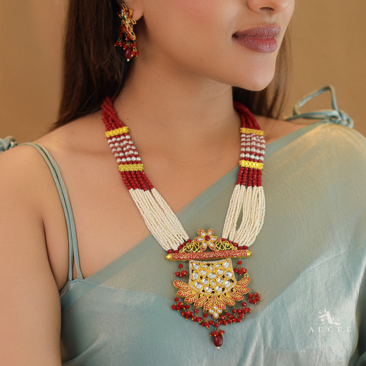 Dhanvitha Onyx Kundan Neckpiece With Earring