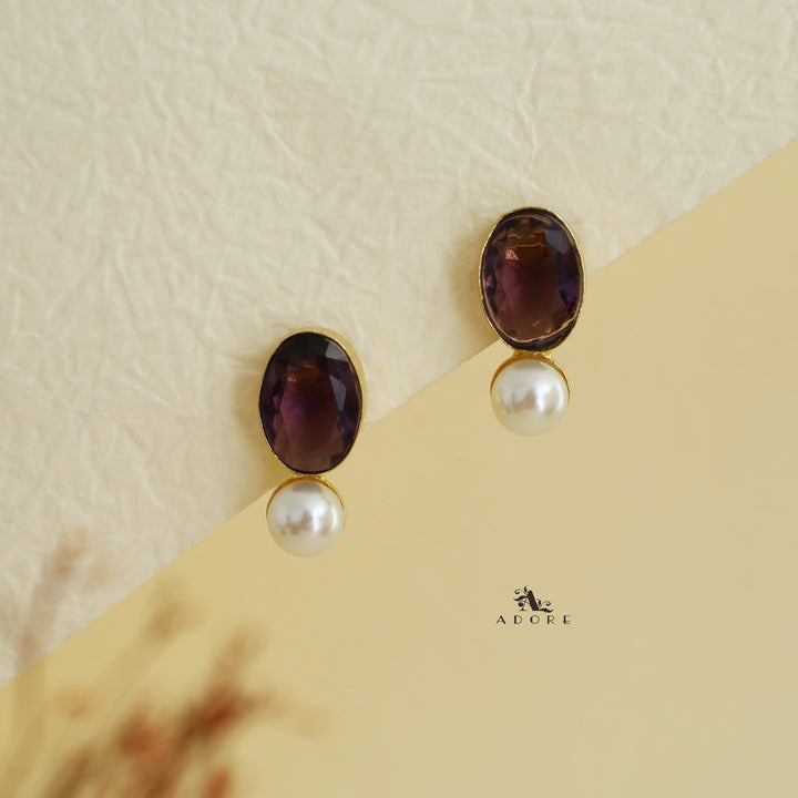 Laney Golden Oval Glossy Stone Pearl Earring