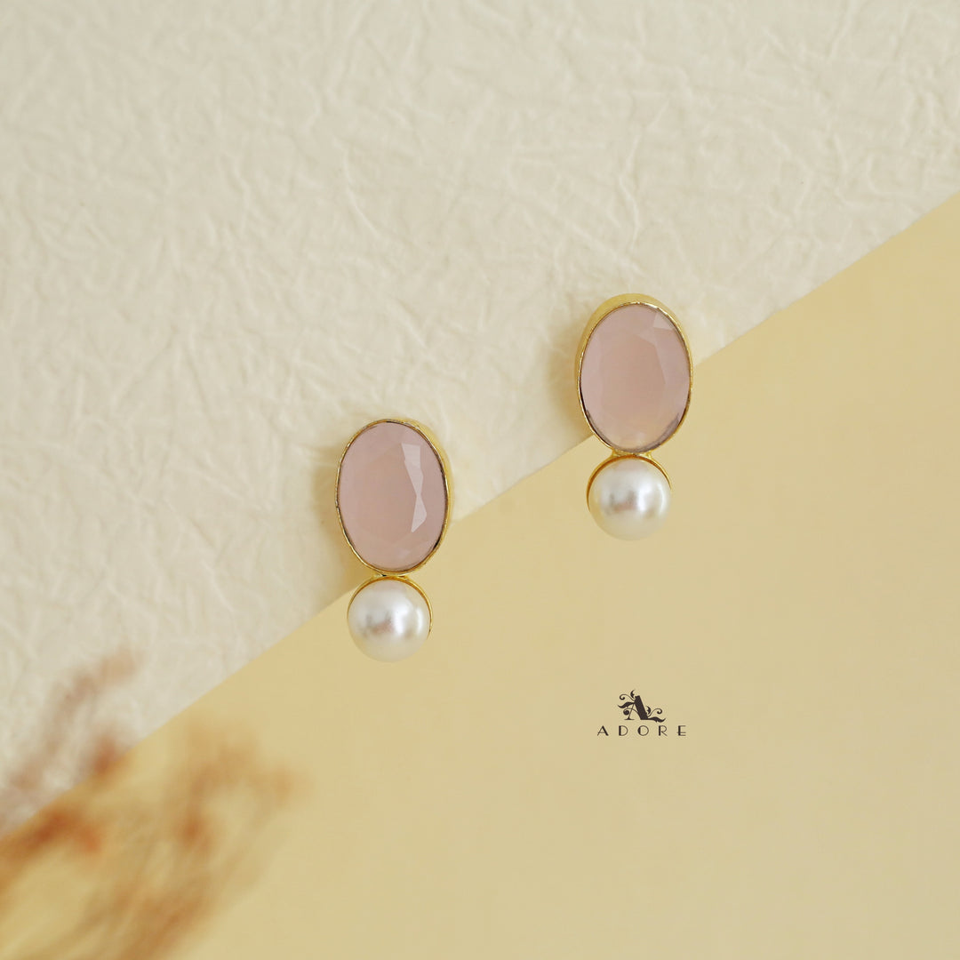 Laney Golden Oval Glossy Stone Pearl Earring