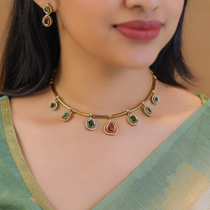Alaknanda Polki Kundan Short Neckpiece With Earring