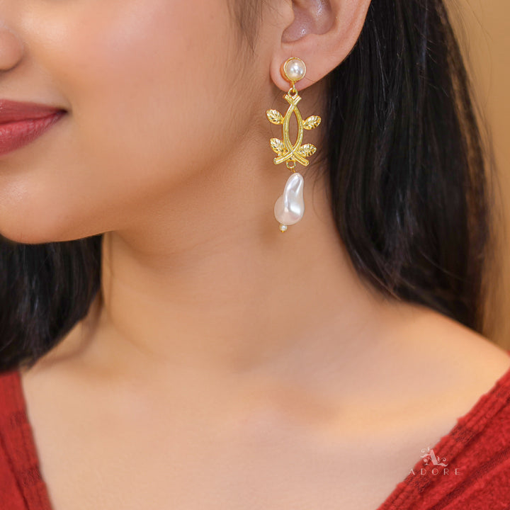 Hima Golden Leafy Pearl Baroque Earring
