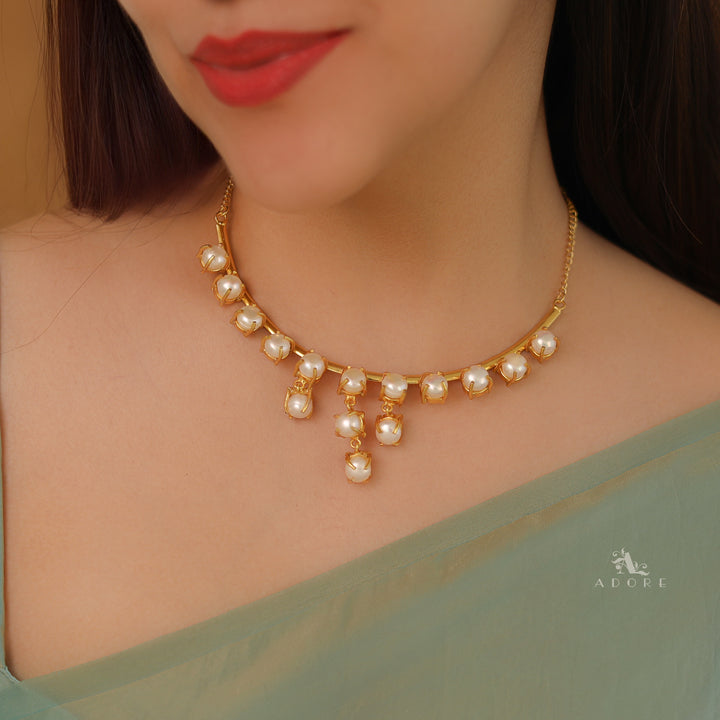 Trishika Fresh Water Pearl Neckpiece