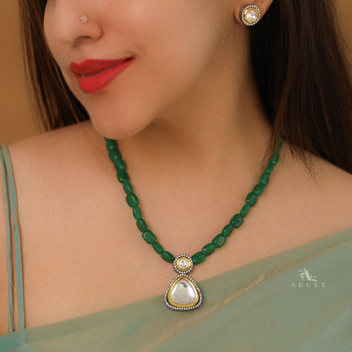 Lavanika kundan Neckpiece With Stud