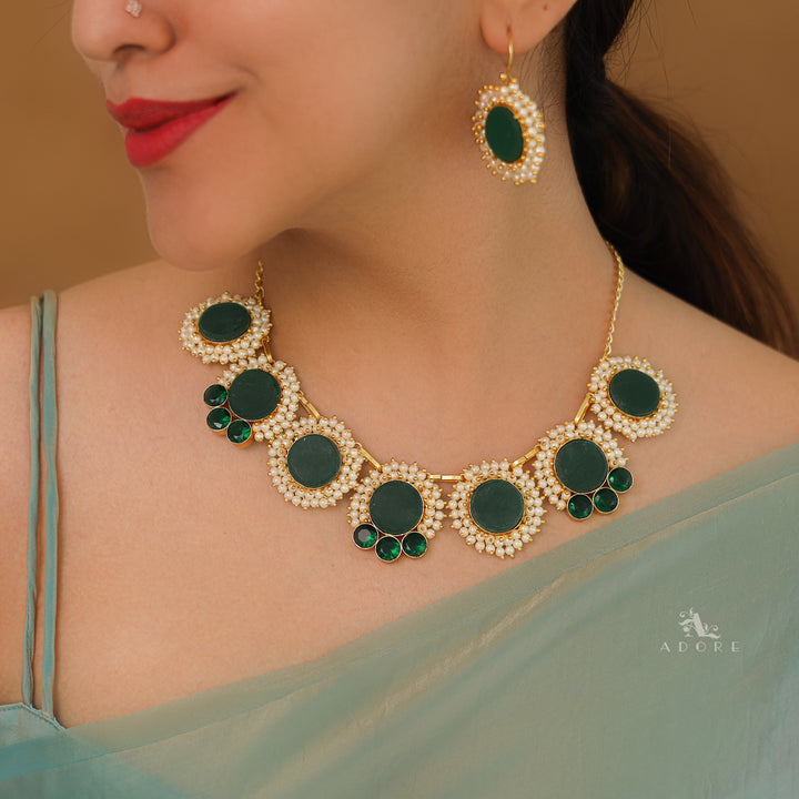 Harsha Raw Stone  Full Cluster Pearl Short Neckpiece With Drop