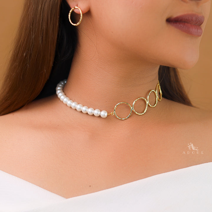 Golden Circle Pearl Choker With Earring