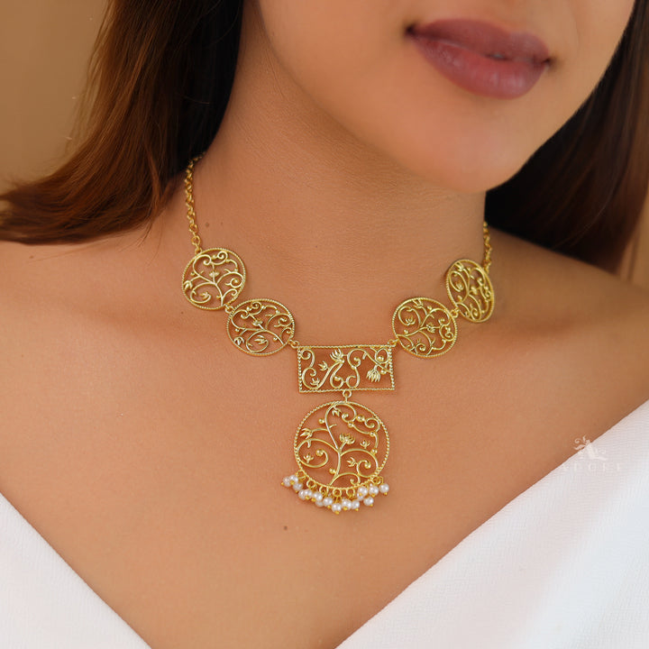 Sohaniya Amaltaas Cluster Pearl Neckpiece