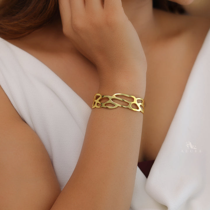 Ridhi Golden Bangle