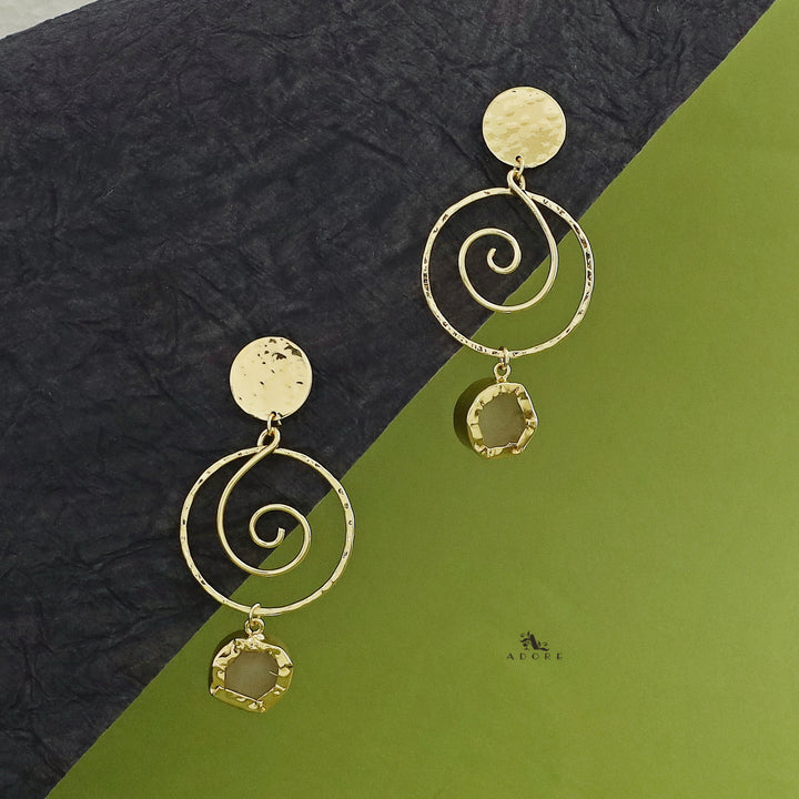 Lyra Golden Swirl Raw Stone Earring