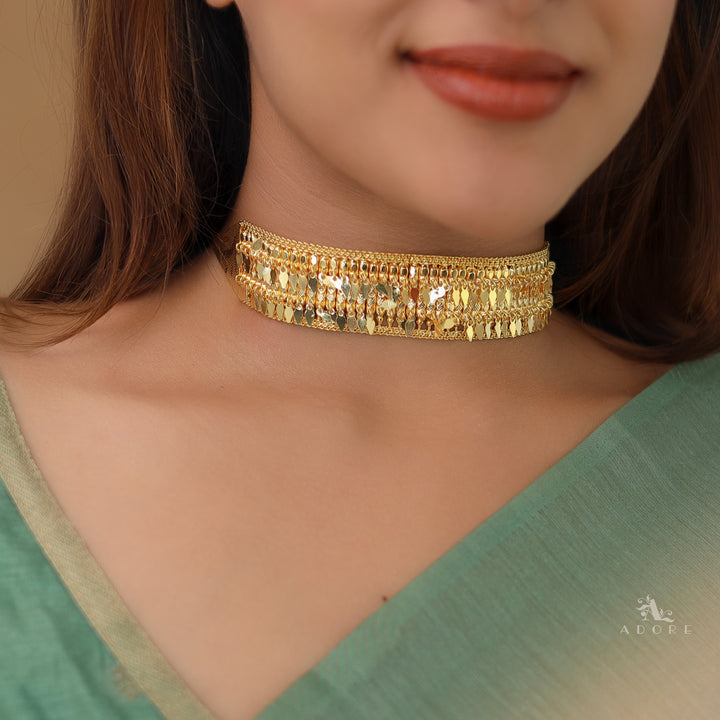 Nidhisha Golden 2 Layer Elakkathali Choker