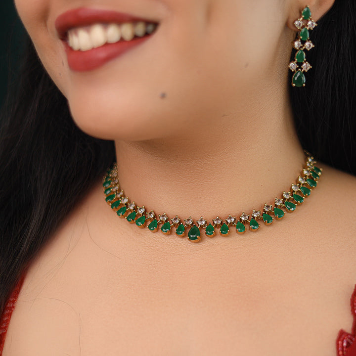 Leilani Claw Glossy Drop Short Neckpiece With Earring