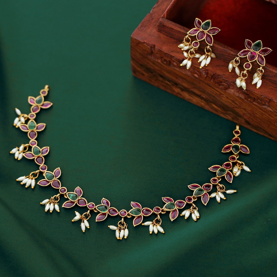 Dhala Padma Rice Pearl Short Neckpiece With Earring