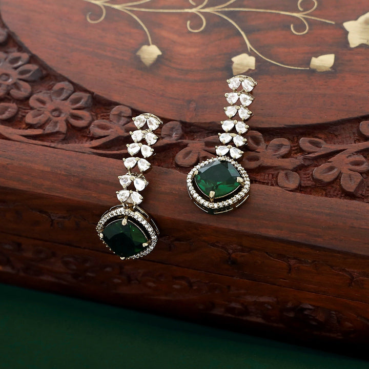 Ekantika AD Stone Short Neckpiece With Earring