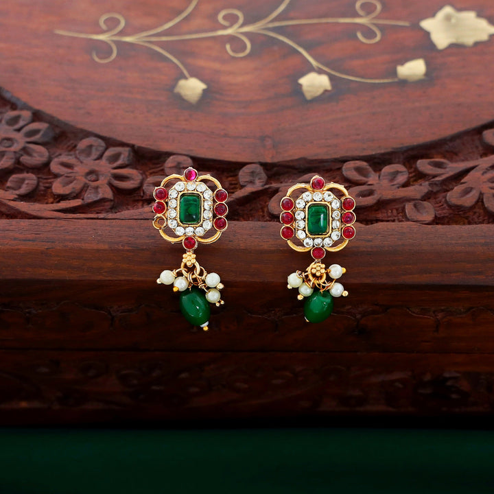 Anaya Emerald Pearl Neckpiece With Earring
