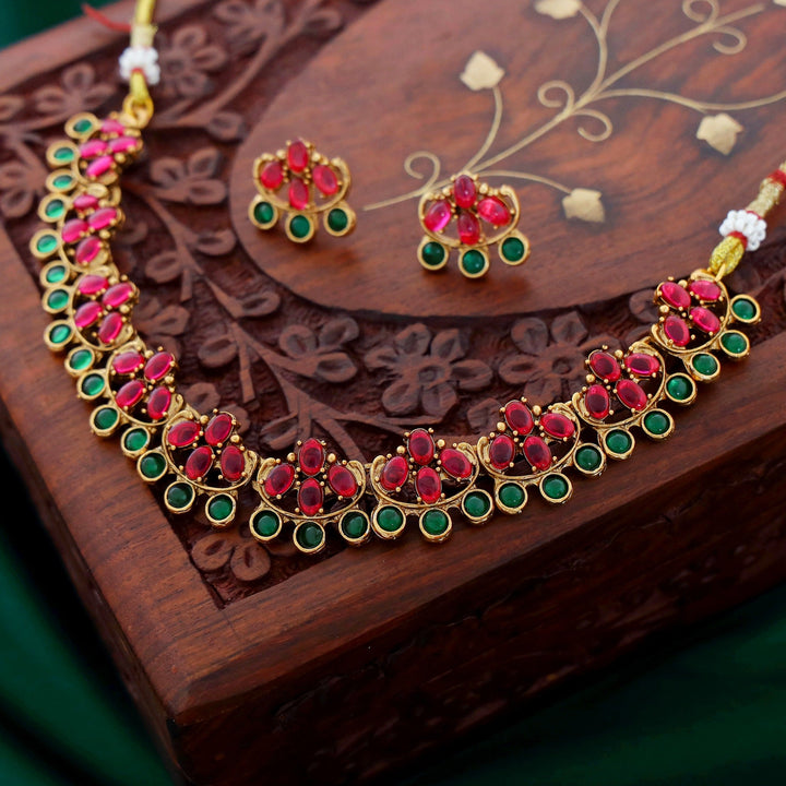 Tanay Circle+Oval Kemp Stone Neckpiece With Earring