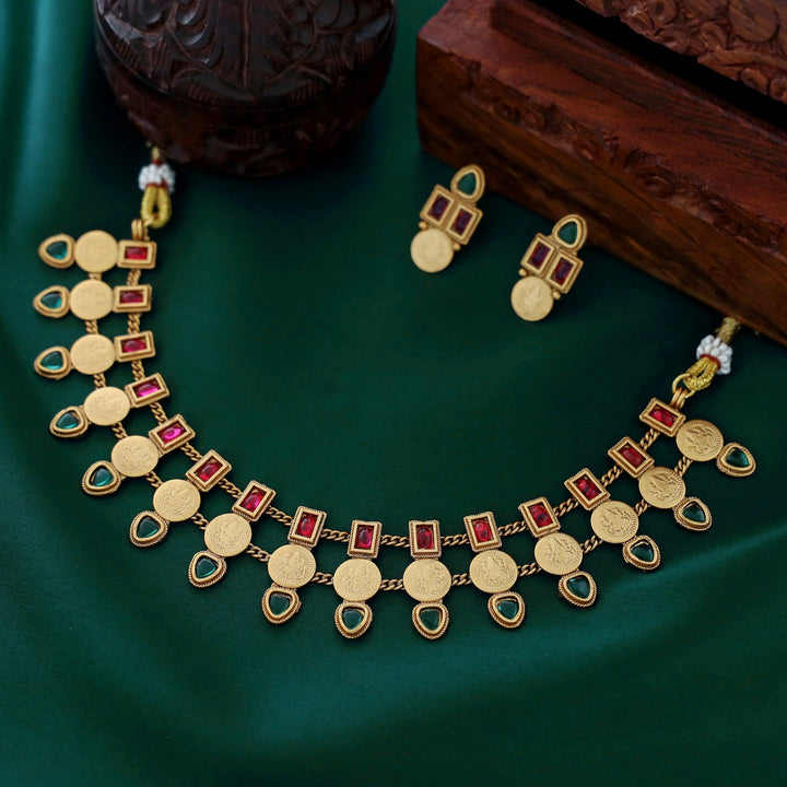 Vedika Kemp Stone Layered Kaashi Neckpiece With Earring