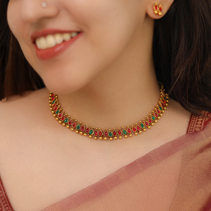 Devalekha Golden Ball Kemp Stone Drop Short Neckpiece With Earring