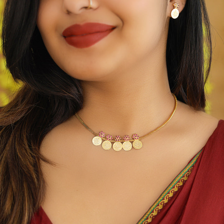 Golden Floral Five Kashi Neckpiece with Earring