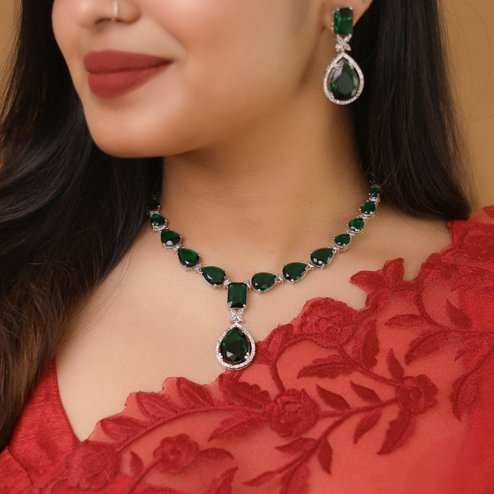 Haiza Drop Claw Glossy Stone Neckpiece With Earring