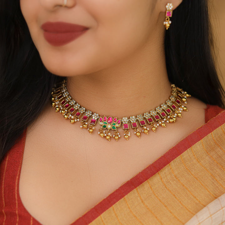 Chinta Floral Jadau Kundan Short Neckpiece With Earring