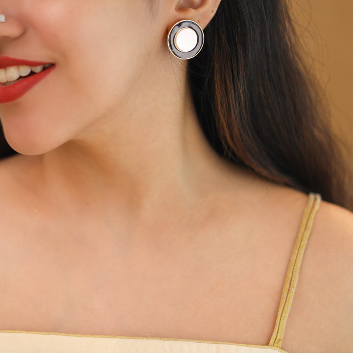 Reina MOP Circle Earring