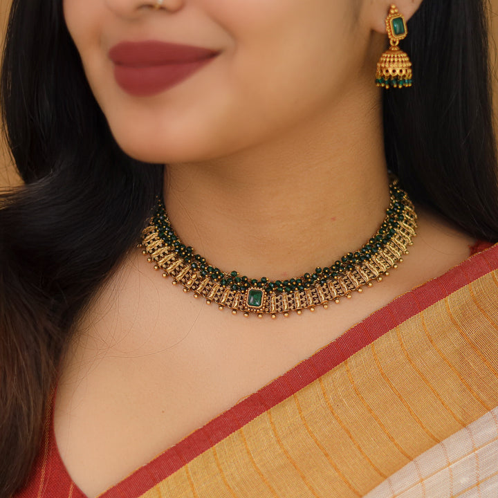 Mohana Cluster Pearl Bead Short Neckpiece with Earring