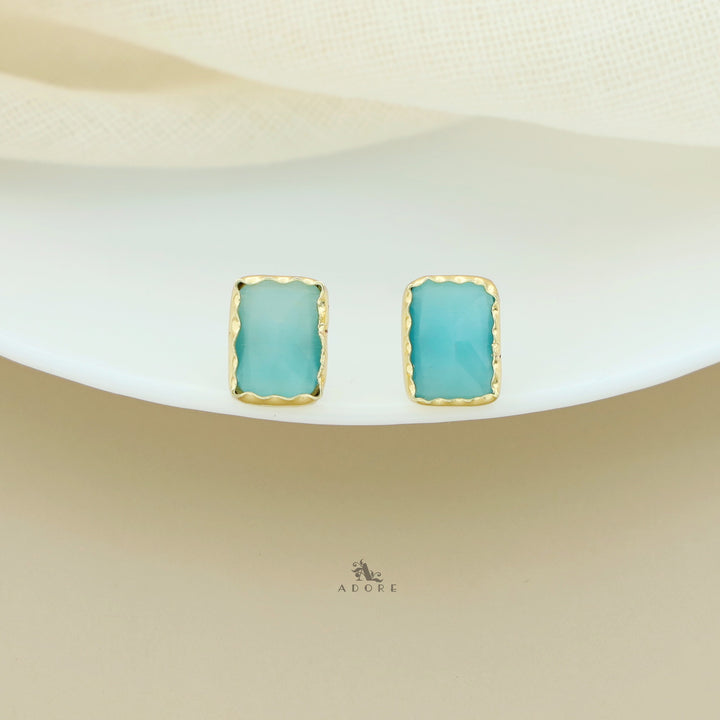 Evana Glossy Rectangle Stud