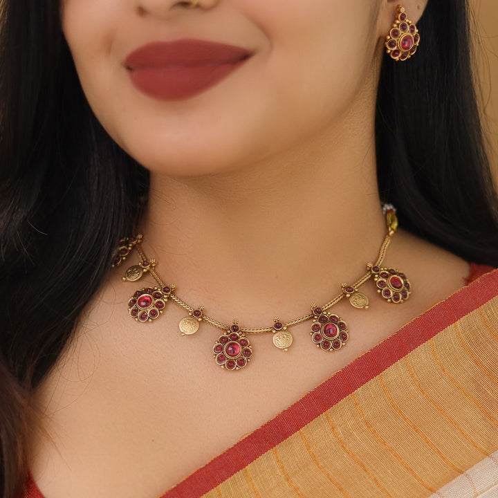Sreelekha Floral Mini Kashi Short Neckpiece With Earring