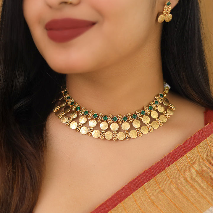 Ridhisha 2 Layer Kashi Short Neckpiece With Earring