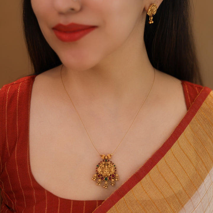 Dharika Devi Mayura String Neckpiece With Earring