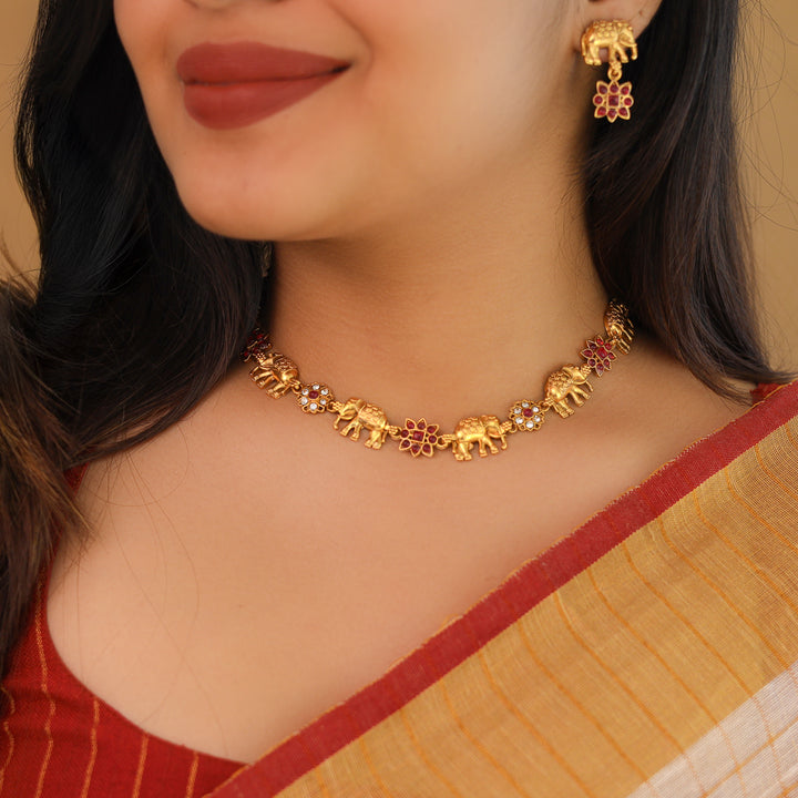 Iha Airavat Flowery Neckpiece With Earring