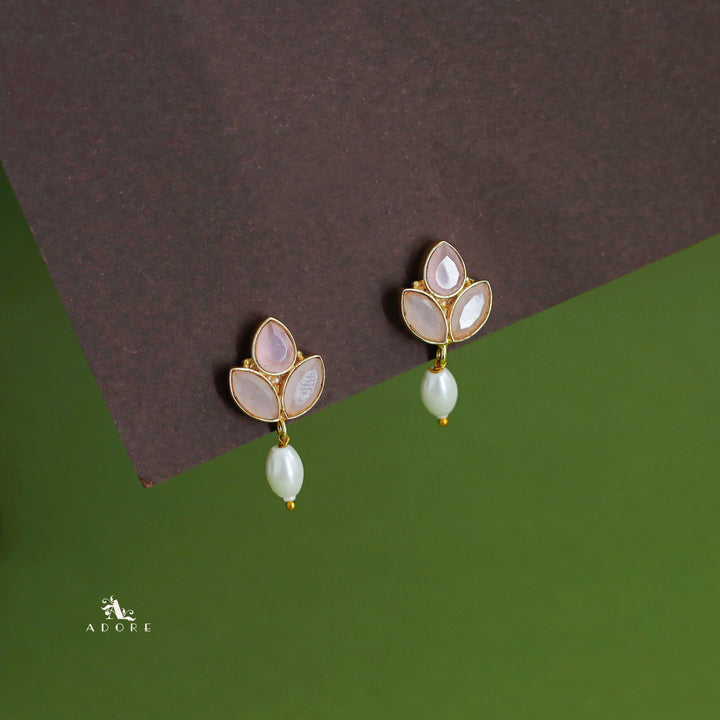 Tri Leaf Glossy Stone Pearl Earring