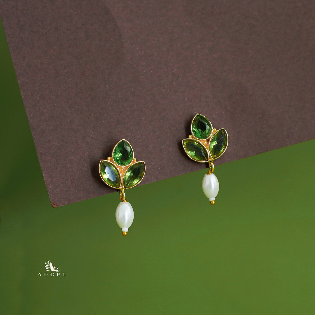 Tri Leaf Glossy Stone Pearl Earring